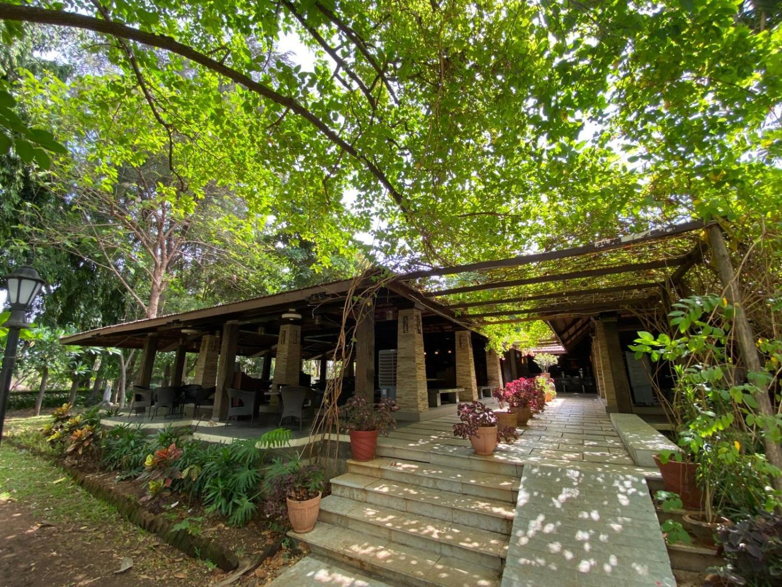 Silent Hills Resort Manor Exterior photo