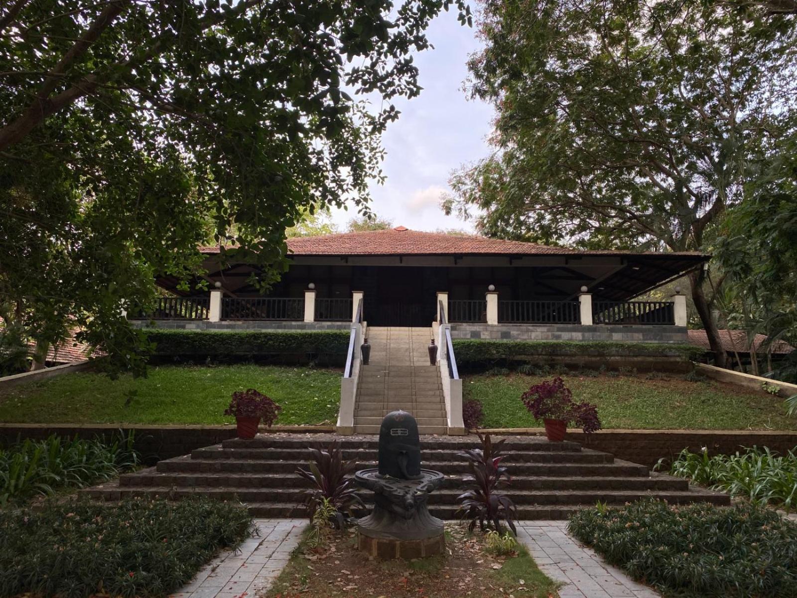 Silent Hills Resort Manor Exterior photo